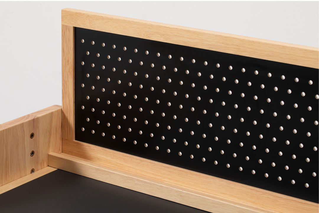 MINORINOのキッズデスク「DESK SET」(option:PEGBOARD)