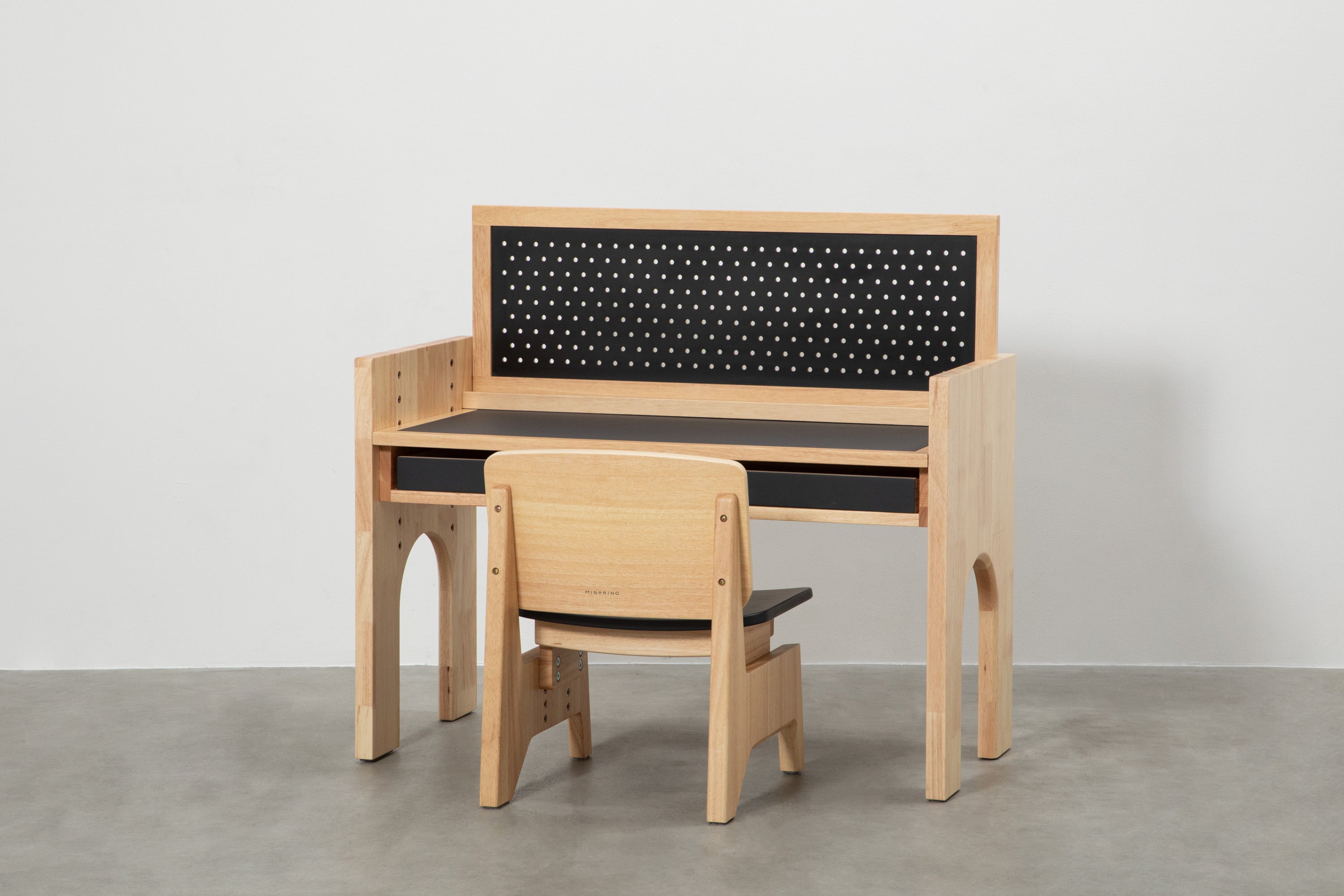 売約済み】 未使用 BorneLund ボーネルンド 机 デスク ベクターデスク